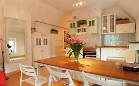 Grand Tourist Mansard, Dluga 69 Str